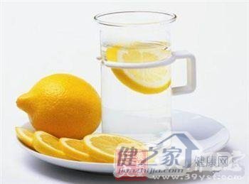 柠檬怎么吃 加蜂蜜泡水养颜好(2)