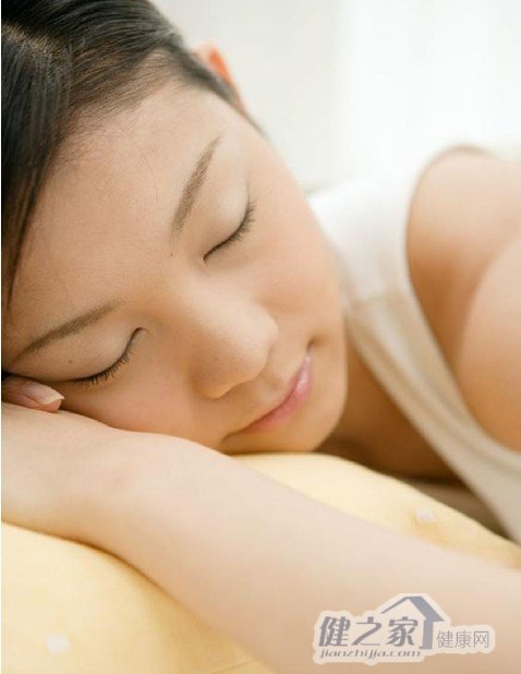 常常睡不着觉 试试这些改进睡眠的饮食+运动
