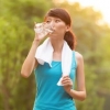 夏季运动健身出汗才健康 运动前喝点水才凑效