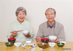 老年人适当吃素对身体有益
