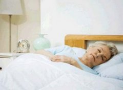 老年人睡前饮酒增加猝死风险